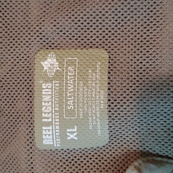 Reel Legends Saltwater vented fishing shirt.‎ - Picture 8 of 10